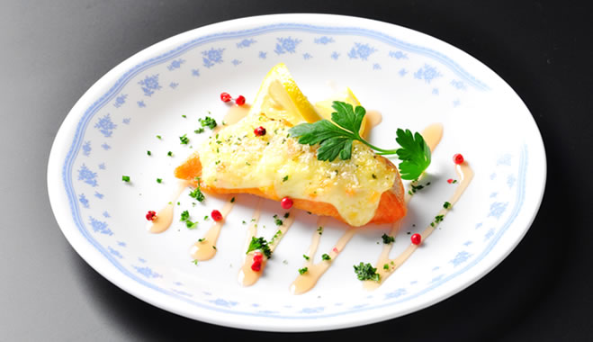 メイン魚料理